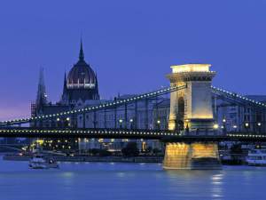 Chain-Bridge-Budapest-Hungary